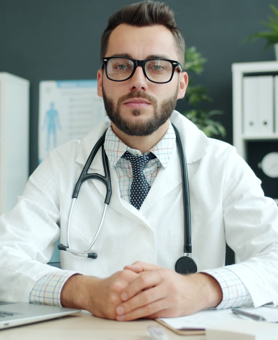 Dr James Holloway